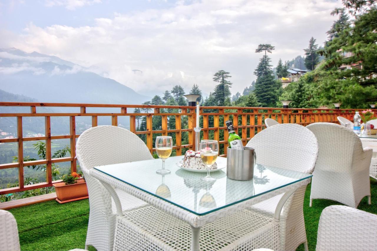 The Holiday Villa Resorts & Spa 마날리 외부 사진