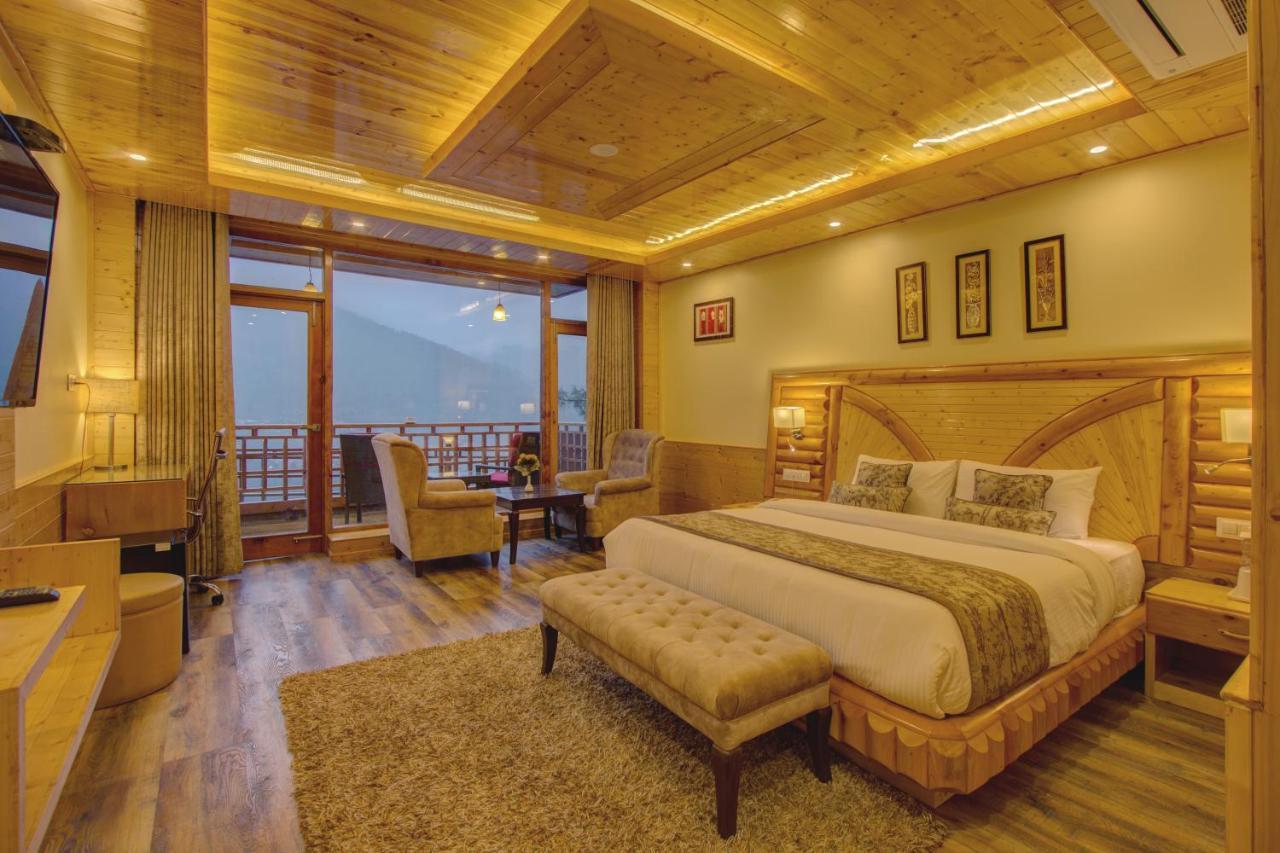 The Holiday Villa Resorts & Spa 마날리 외부 사진