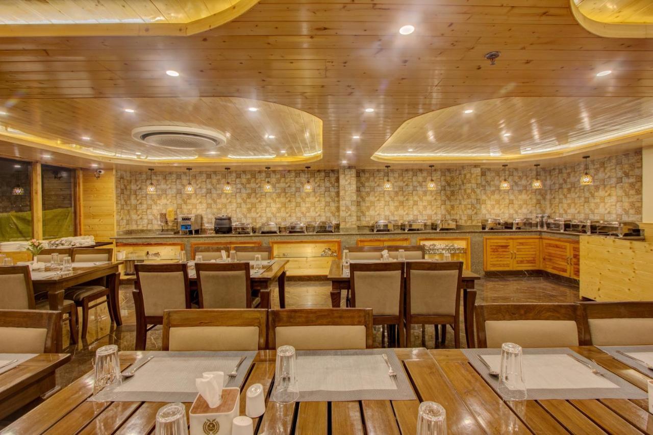 The Holiday Villa Resorts & Spa 마날리 외부 사진