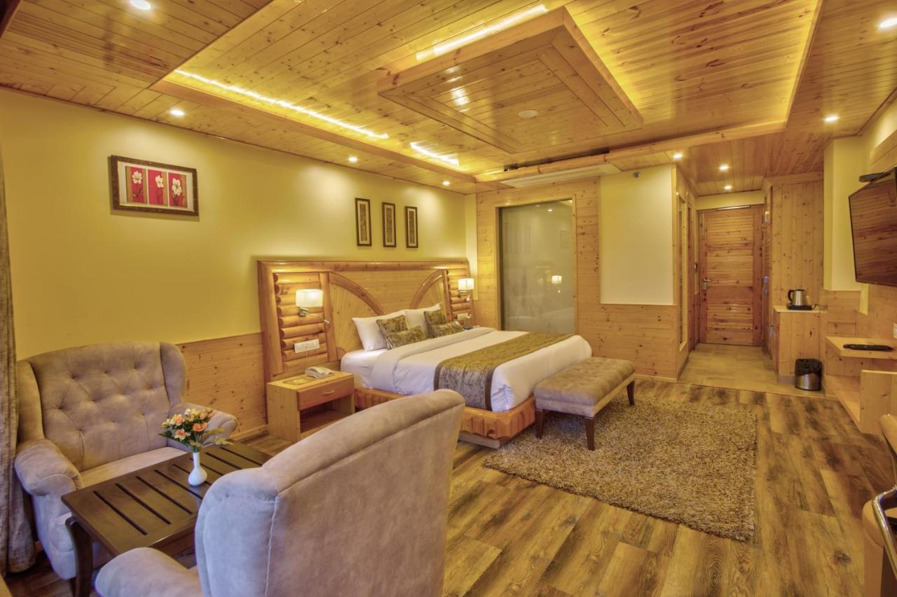 The Holiday Villa Resorts & Spa 마날리 외부 사진
