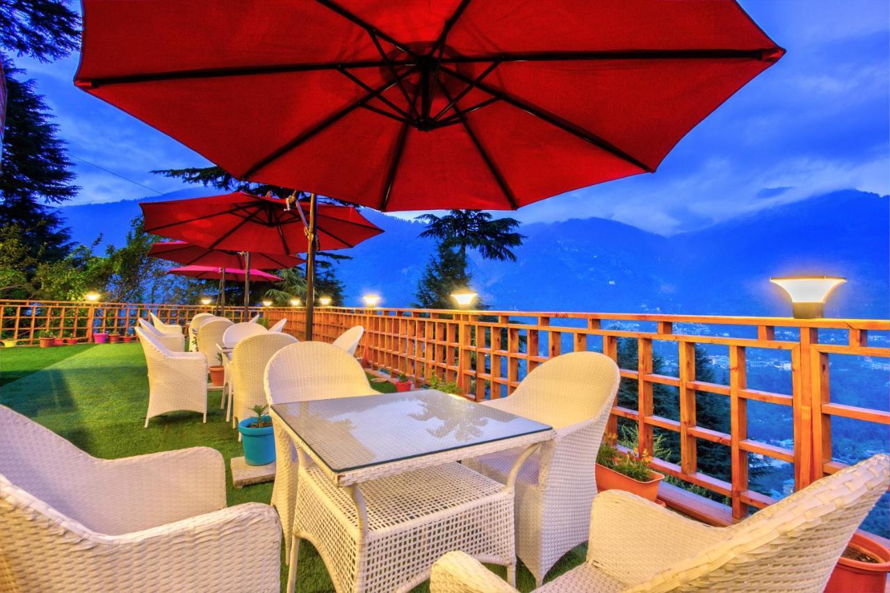 The Holiday Villa Resorts & Spa 마날리 외부 사진