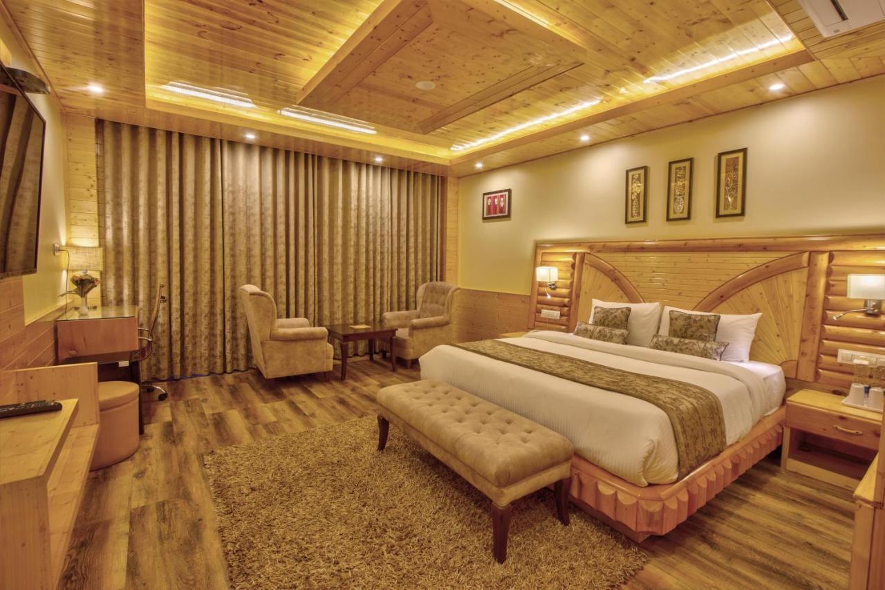 The Holiday Villa Resorts & Spa 마날리 외부 사진