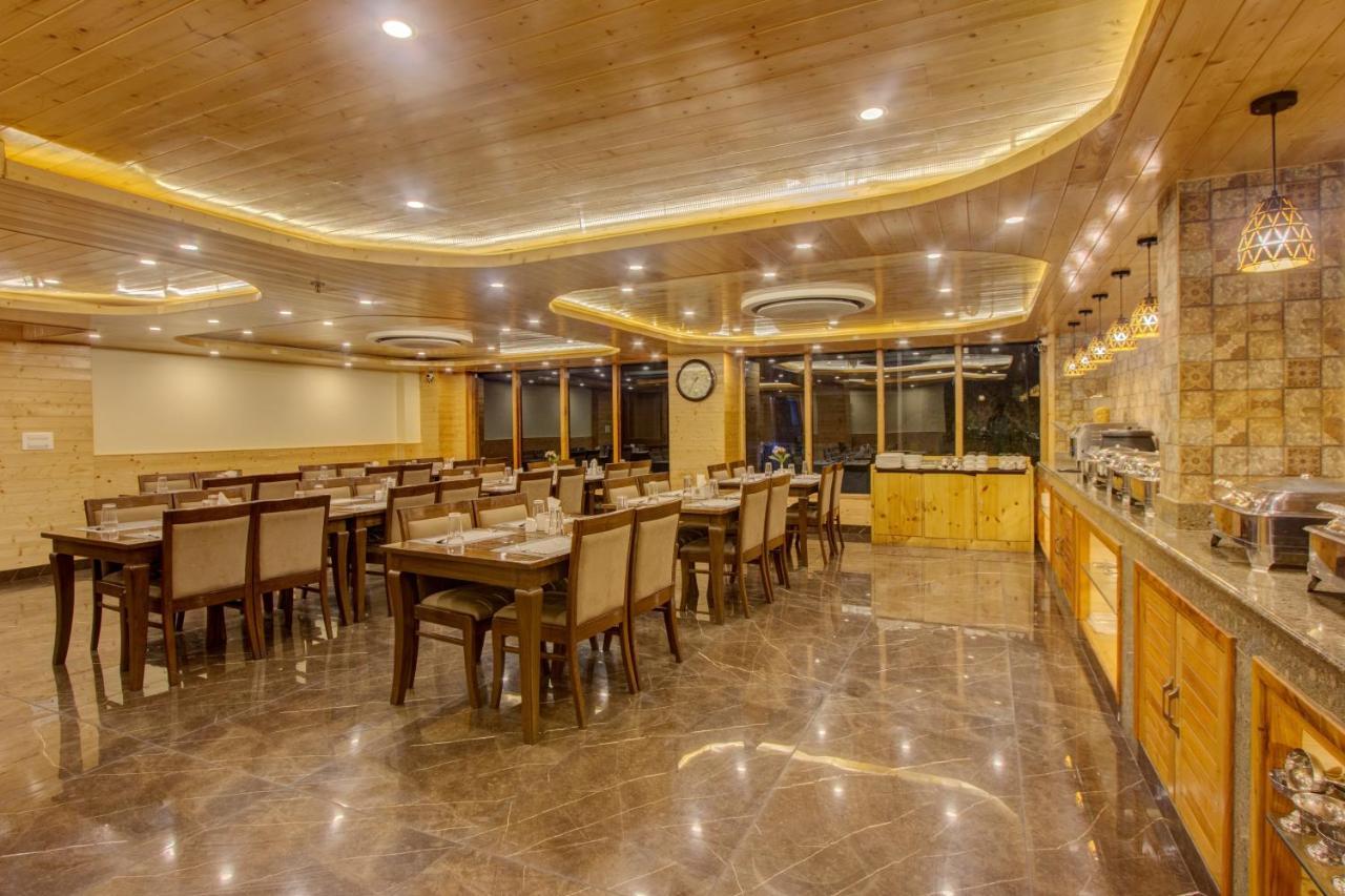The Holiday Villa Resorts & Spa 마날리 외부 사진