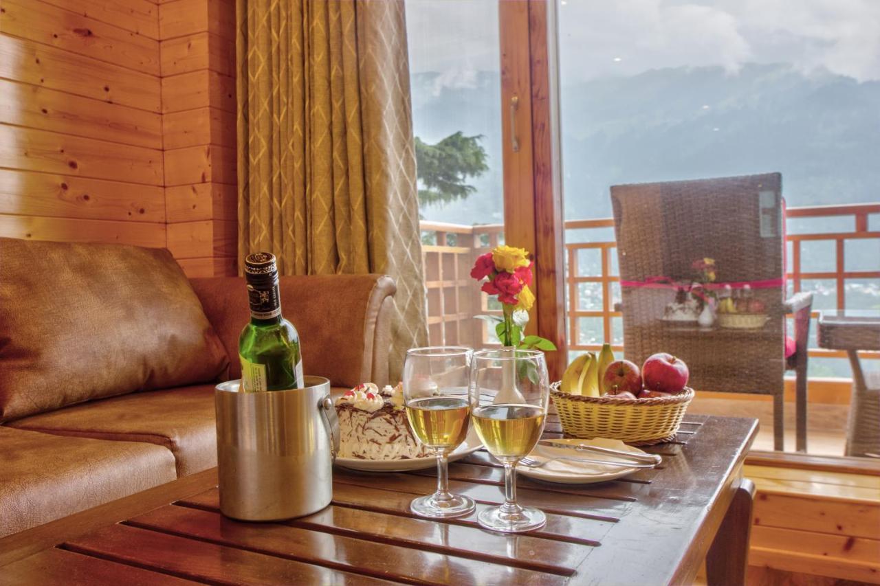 The Holiday Villa Resorts & Spa 마날리 외부 사진