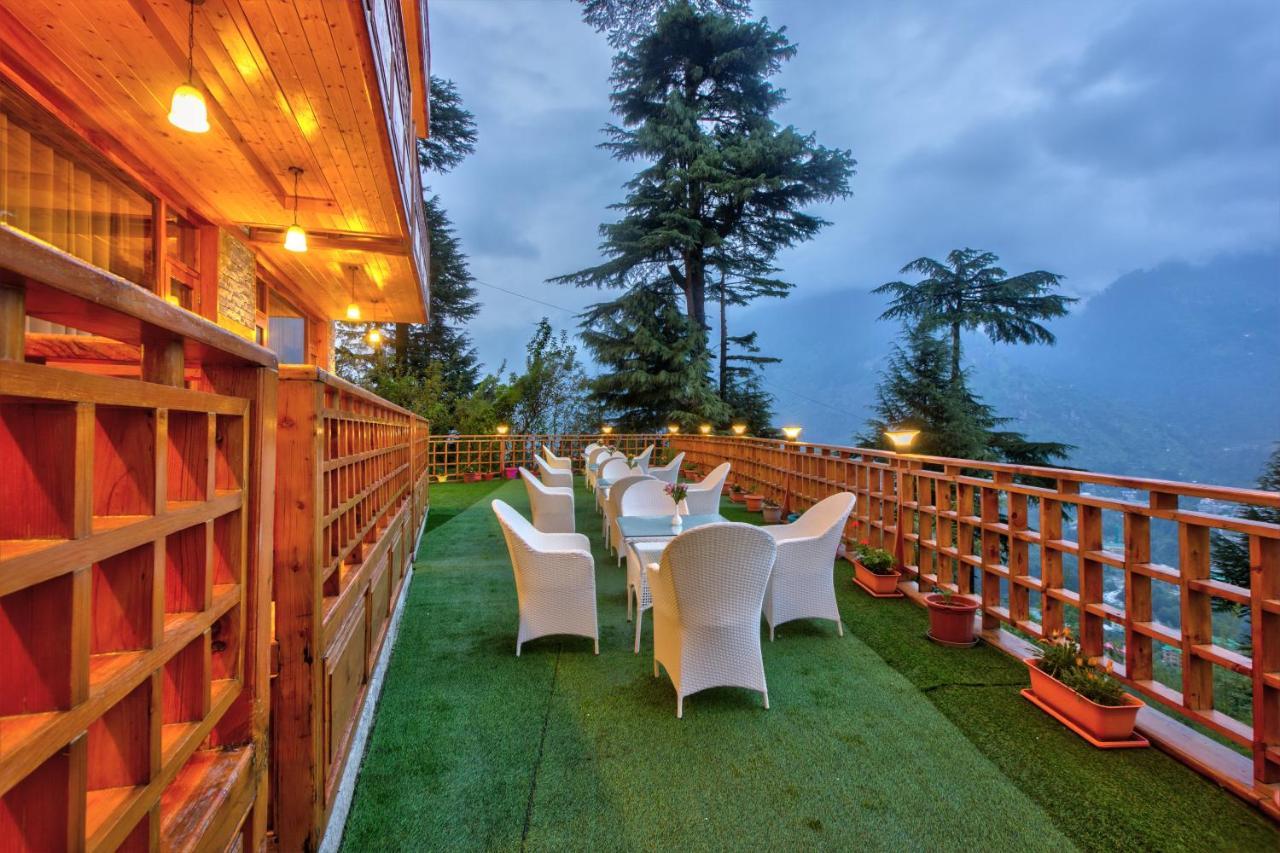 The Holiday Villa Resorts & Spa 마날리 외부 사진